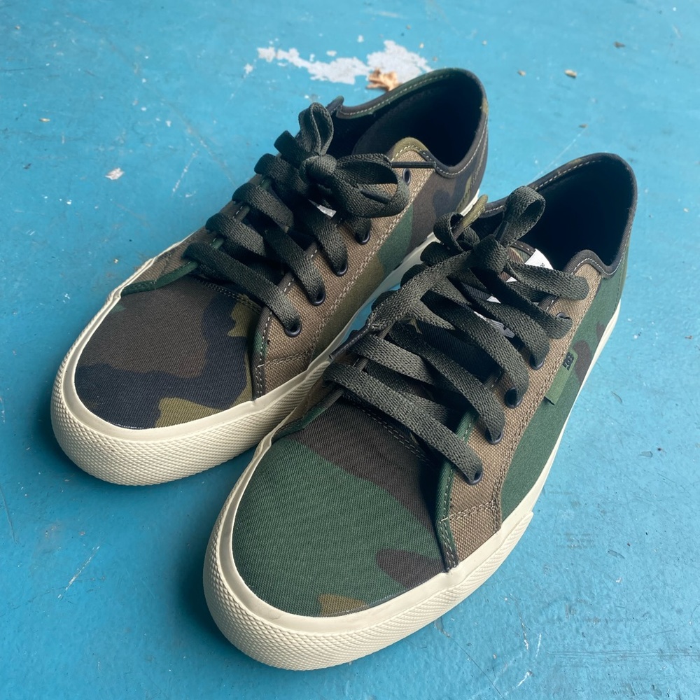 Limited Edition - Woodland Camo DC shoes
